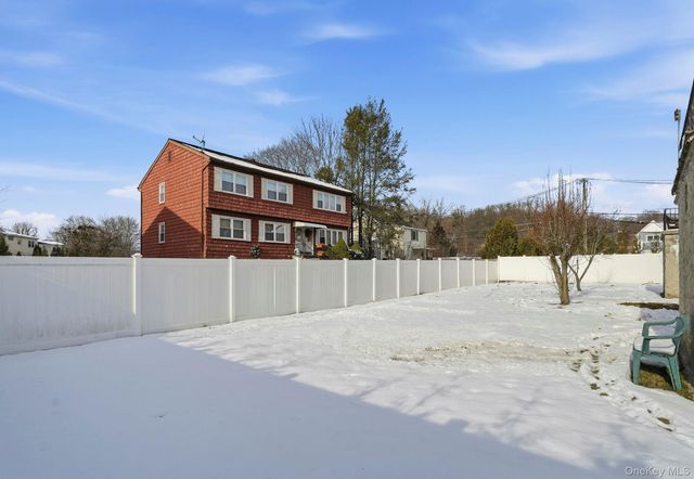 55 Leroy Avenue, Valhalla, NY 10595