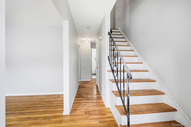 55 Leroy Avenue, Valhalla, NY 10595