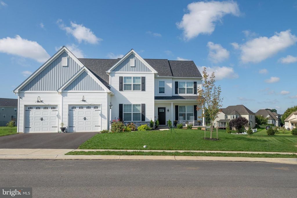 420 PARKSIDE WAY, Lititz, PA 17543