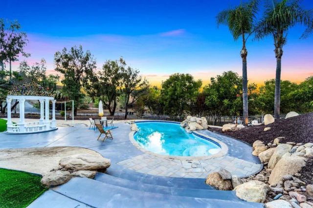 3065 Fairview Drive, Vista, CA 92084