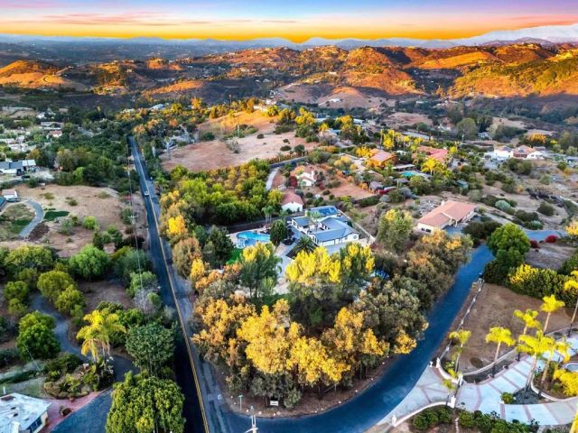 3065 Fairview Drive, Vista, CA 92084