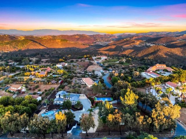 3065 Fairview Drive, Vista, CA 92084