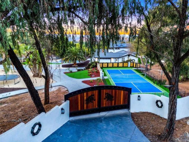 3065 Fairview Drive, Vista, CA 92084