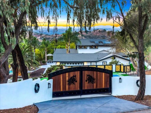 3065 Fairview Drive, Vista, CA 92084