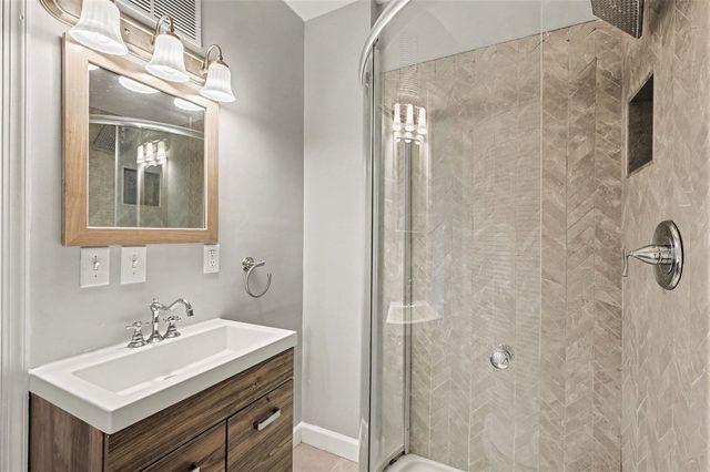 663 Huffine Manor Cir, Franklin, TN 37067