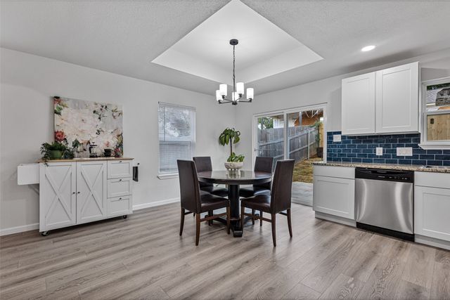 1009 N Barrett Avenue, Denison, TX 75020