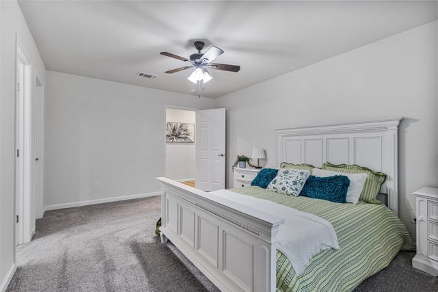 1009 N Barrett Avenue, Denison, TX 75020