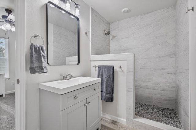 1009 N Barrett Avenue, Denison, TX 75020