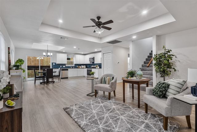 1009 N Barrett Avenue, Denison, TX 75020