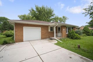 7450 S Quincy AVENUE, Oak Creek, WI 53154