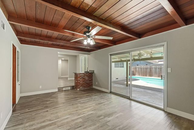 1711 W Tokay St, Lodi, CA 95242
