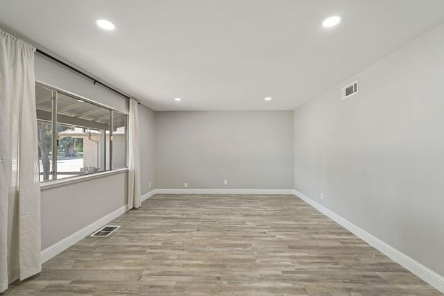 1711 W Tokay St, Lodi, CA 95242