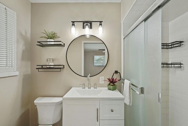 1711 W Tokay St, Lodi, CA 95242