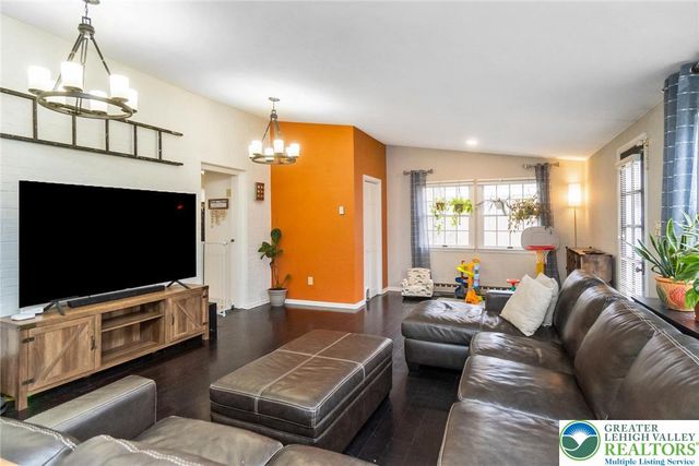 2415 West Tremont Street, Allentown City, PA 18104