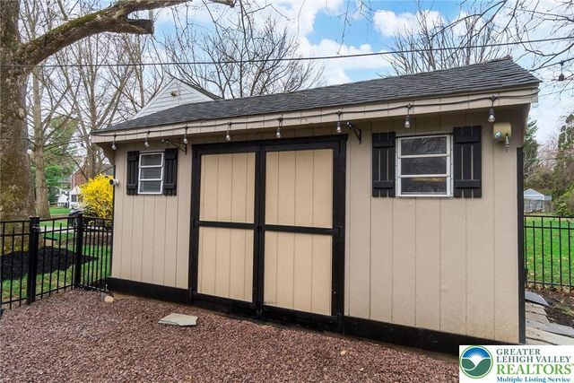 2415 West Tremont Street, Allentown City, PA 18104
