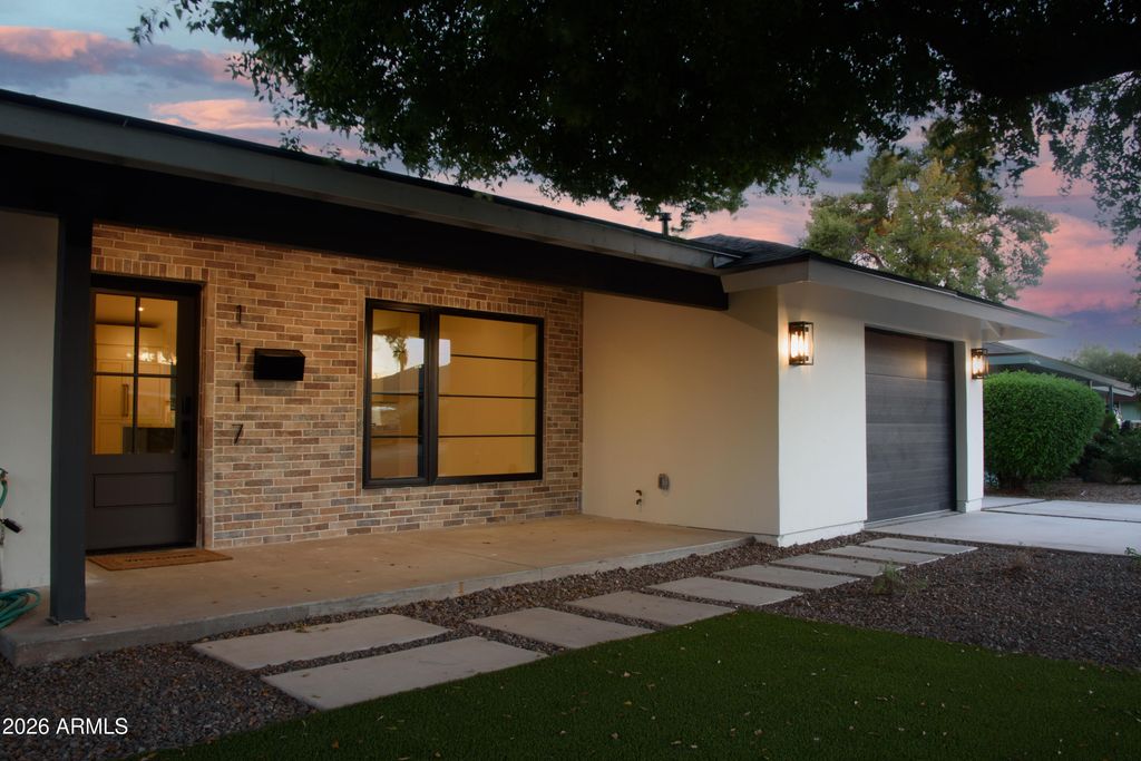 1117 W VERMONT Avenue, Phoenix, AZ 85013 — photo 3