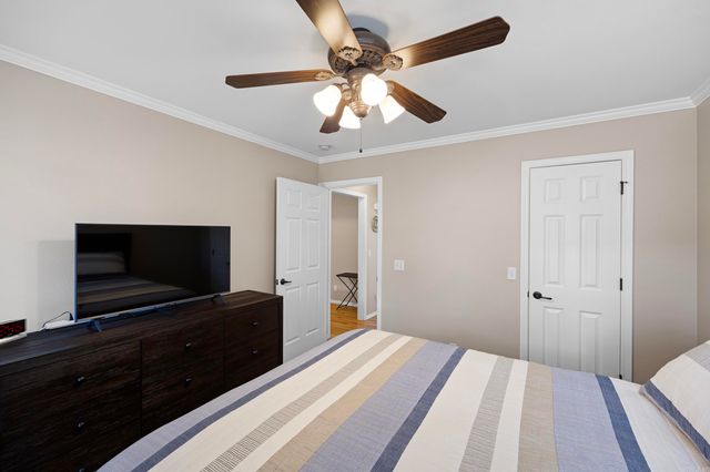 140 Hawthorne Lane, Russellville, AR 72802