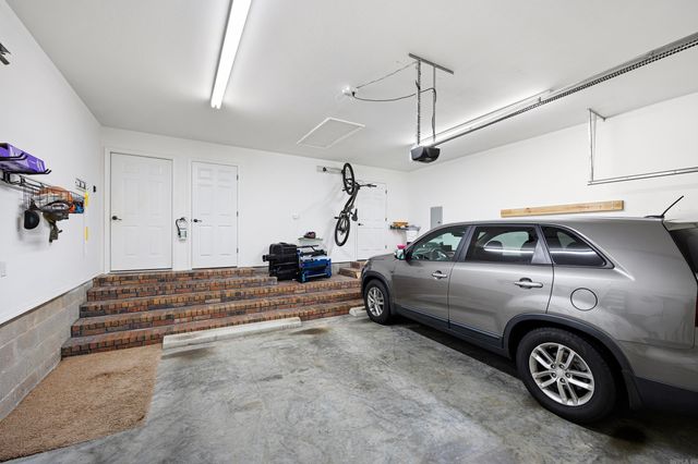 140 Hawthorne Lane, Russellville, AR 72802