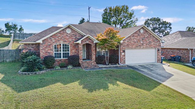 140 Hawthorne Lane, Russellville, AR 72802