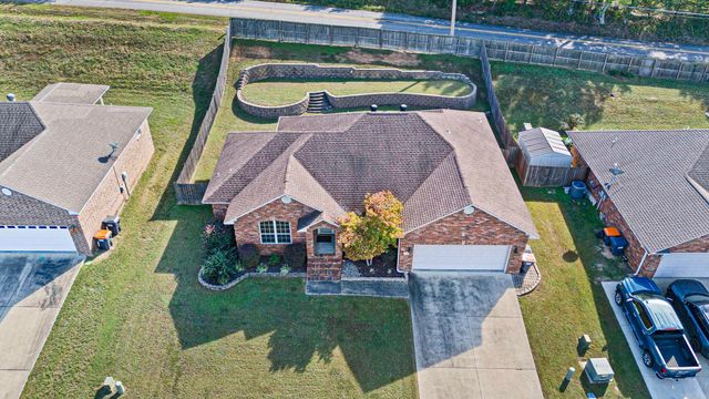 140 Hawthorne Lane, Russellville, AR 72802