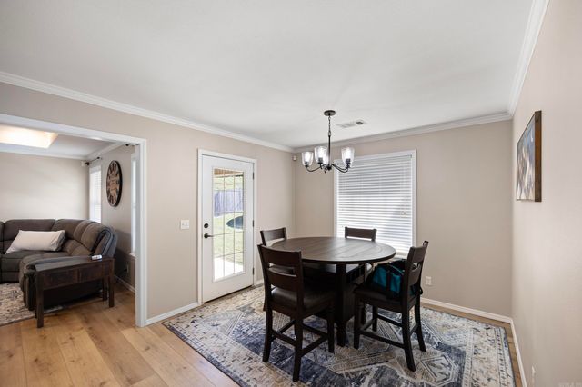 140 Hawthorne Lane, Russellville, AR 72802