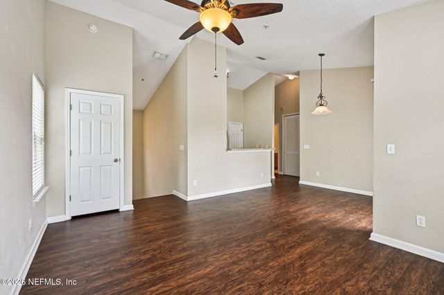 2200 MARSH HAWK Lane 113, Fleming Island, FL 32003