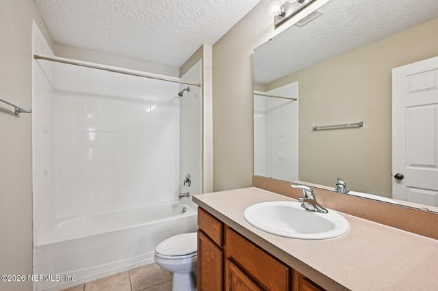 2200 MARSH HAWK Lane 113, Fleming Island, FL 32003