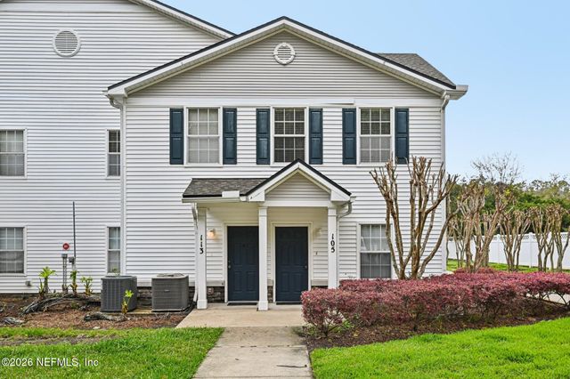 2200 MARSH HAWK Lane 113, Fleming Island, FL 32003