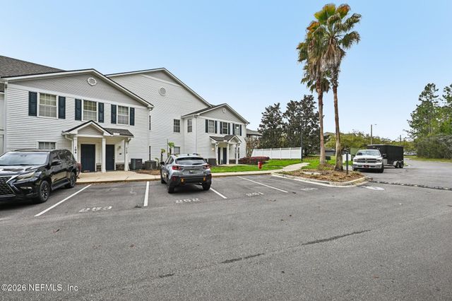 2200 MARSH HAWK Lane 113, Fleming Island, FL 32003