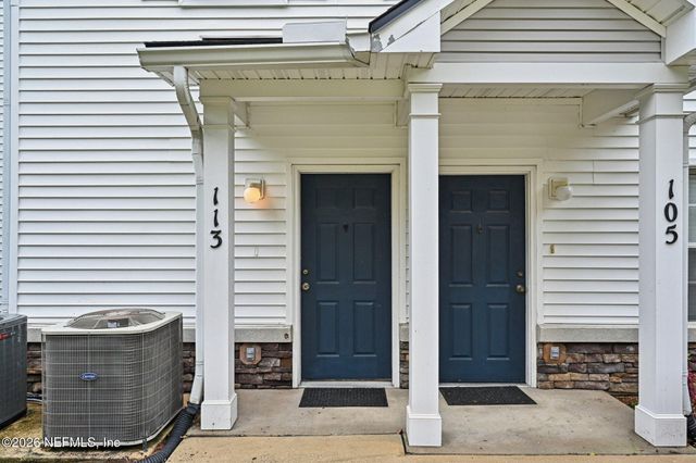 2200 MARSH HAWK Lane 113, Fleming Island, FL 32003