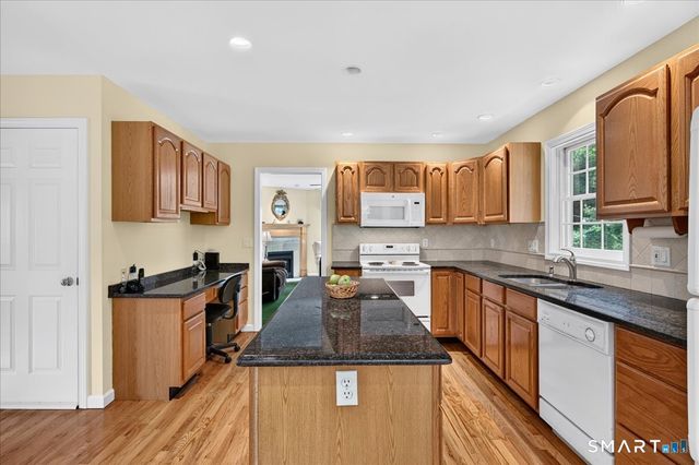 13 High Field Lane, Chester, CT 06412