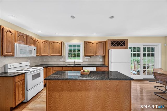 13 High Field Lane, Chester, CT 06412