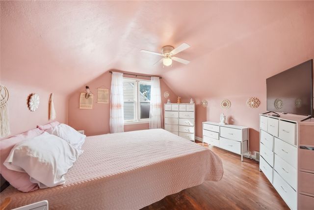 4130 Oxford Street, Des Moines, IA 50313