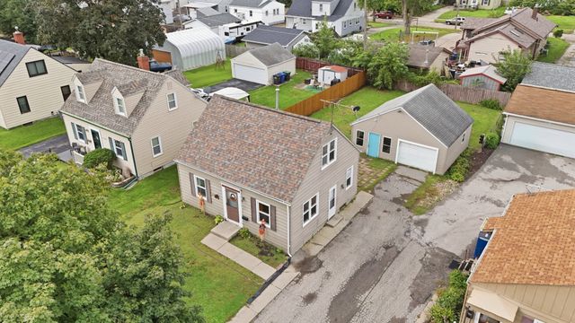 4130 Oxford Street, Des Moines, IA 50313