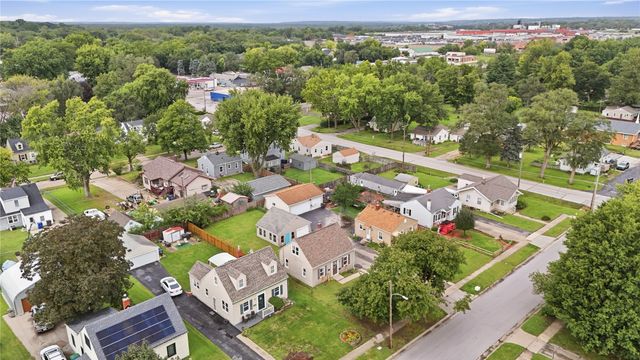 4130 Oxford Street, Des Moines, IA 50313