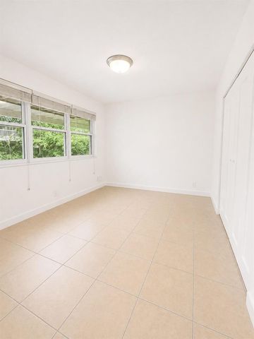 3115 Park Avenue 3, Singer Island, FL 33404