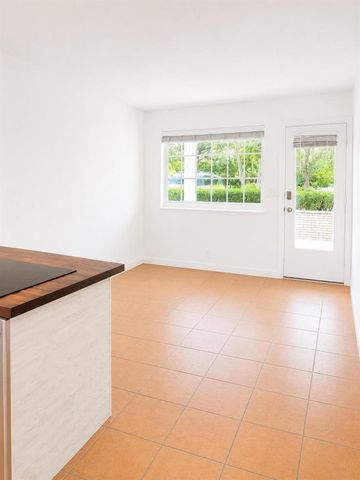 3115 Park Avenue 3, Singer Island, FL 33404