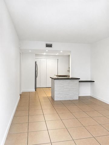 3115 Park Avenue 3, Singer Island, FL 33404