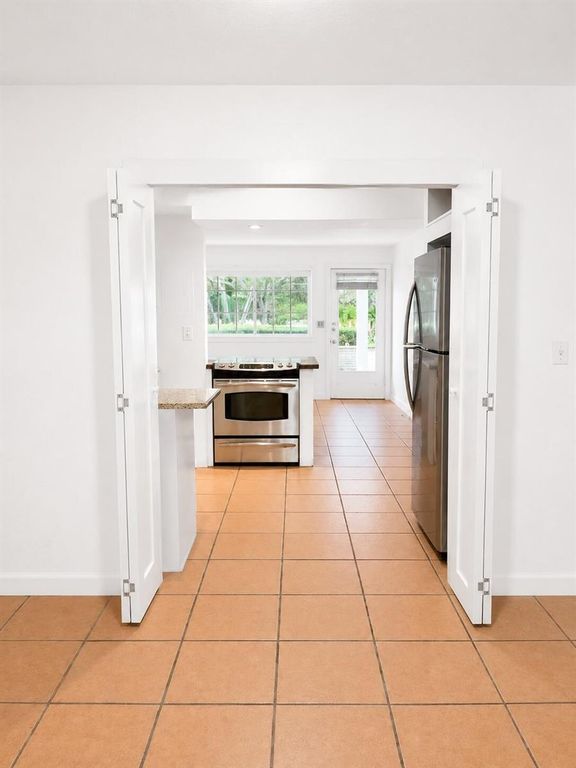 3115 Park Avenue 3, Singer Island, FL 33404