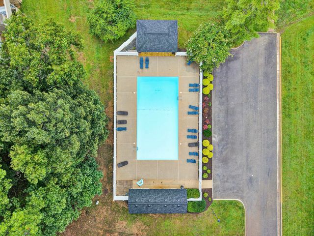 6912 Buck Crossing DR, Roanoke, VA 24018