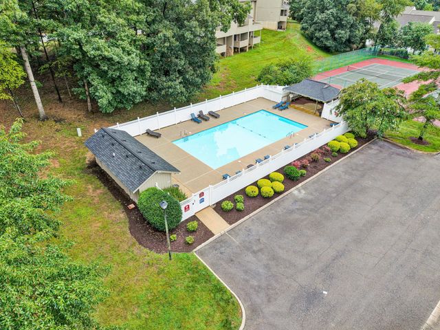 6912 Buck Crossing DR, Roanoke, VA 24018