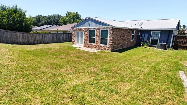 4249 Driscoll Drive, The Colony, TX 75056