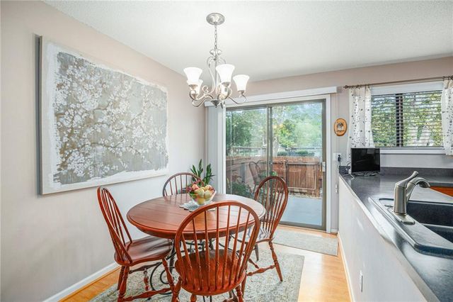 12782 W 108th Terrace W, Overland Park, KS 66210