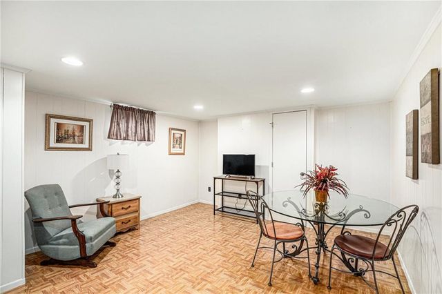 12782 W 108th Terrace W, Overland Park, KS 66210