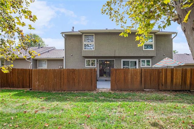 12782 W 108th Terrace W, Overland Park, KS 66210