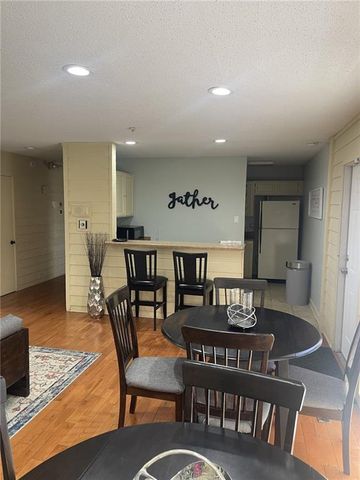 12782 W 108th Terrace W, Overland Park, KS 66210