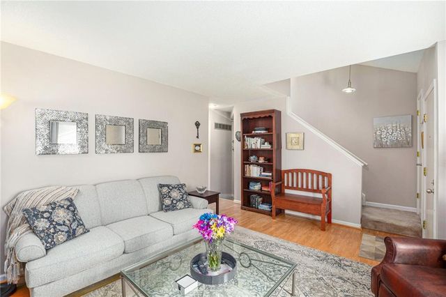 12782 W 108th Terrace W, Overland Park, KS 66210