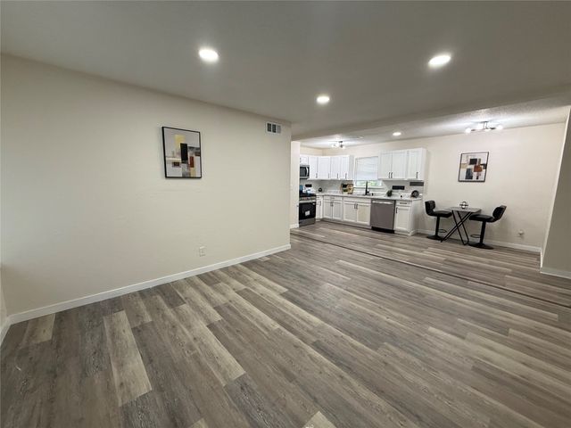 5910 N Frankfort Place, Tulsa, OK 74126