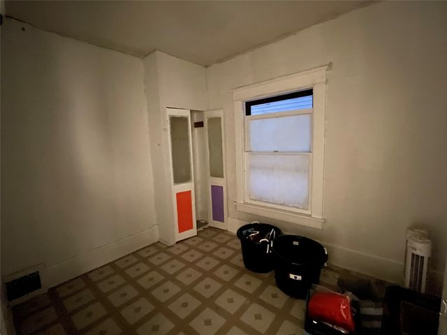 452-454 E 9TH Street, Erie, PA 16503