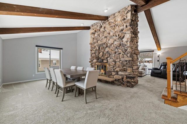 8100 W Imperial DRIVE, Franklin, WI 53132